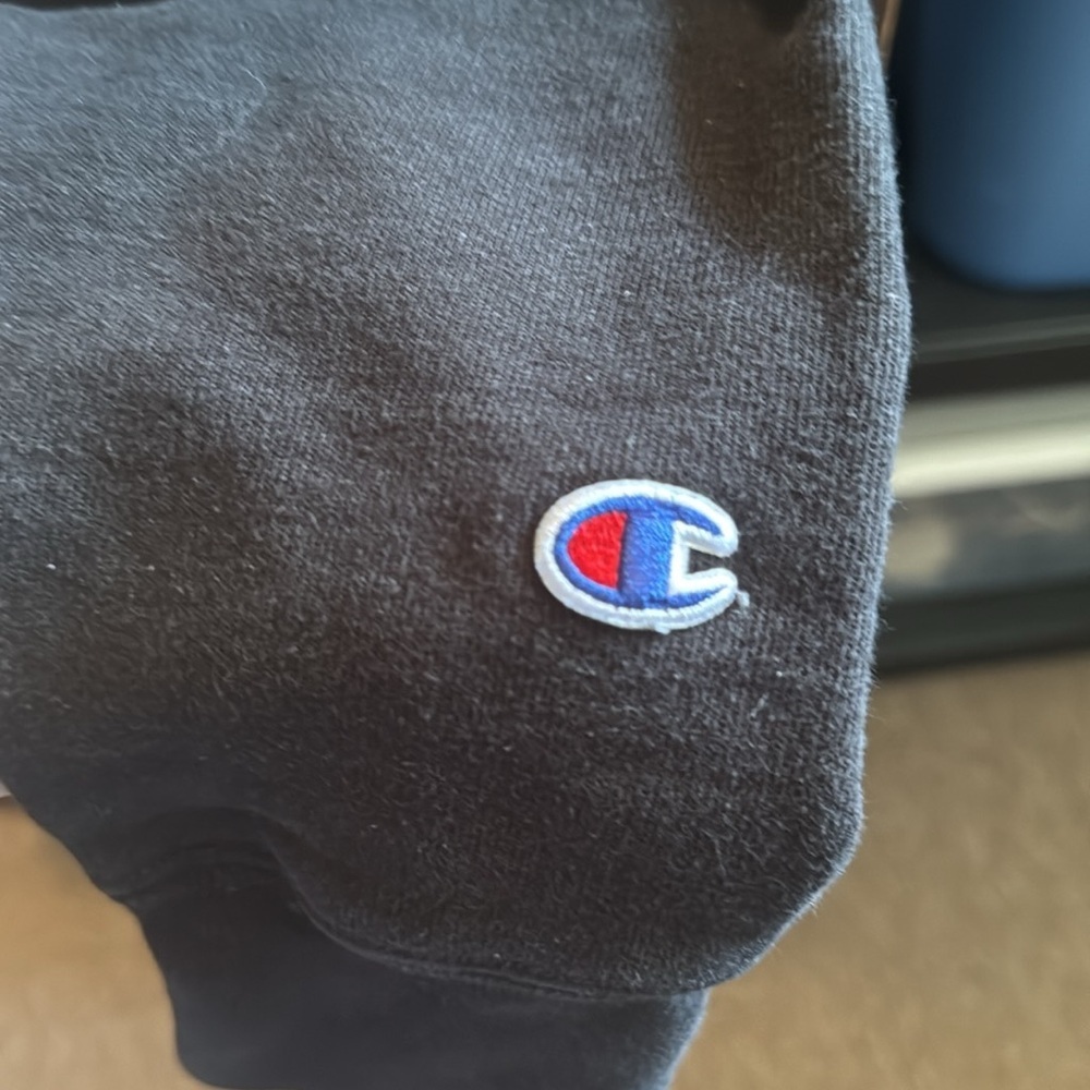 Champion Men's Black Crewneck Sweater - Picture 4 of 4